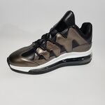 Women's sportswear by Tip to Top